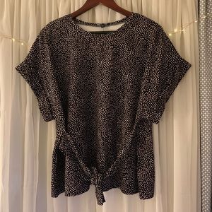 NWT Express Black + White Dot Tie Waist Blouse L